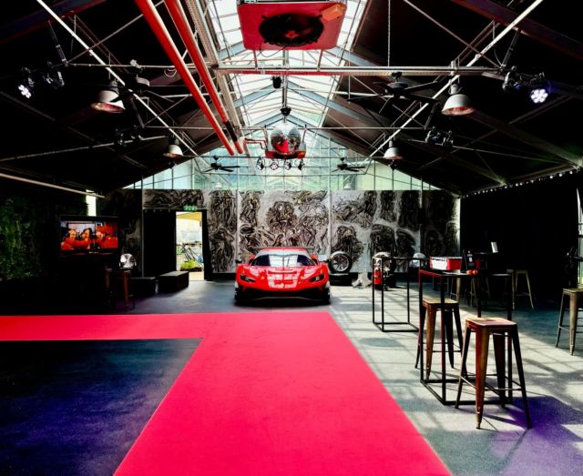 La magia della 24 Ore di Le Mans l’abbiamo vissuta fino in fondo: un evento firmato @kessel_ch, pensato per coinvolgere ospiti e clienti nel cuore della gara più iconica dell’anno.
E a renderlo indimenticabile... la Ferrari che conquista il primo posto! 🔥🏆

Un ringraziamento speciale a:
📍Venue: @dockslugano 
🍴Catering: @around_experience 
🎛️Tecnica: @angelini_service 
🪑Emotional Setup: @eventopolis_sa 

Quando passione, precisione e squadra si incontrano, il risultato è sempre vincente. 💪🏻
#LeMans #KesselAuto #FerrariFirst #EventTeamwork
